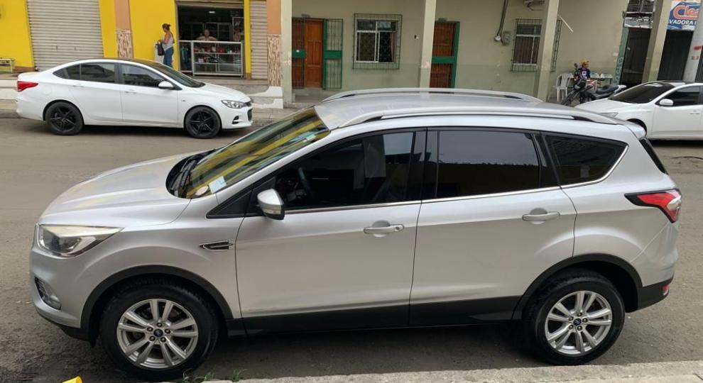 Ford Escape 2018 Manta