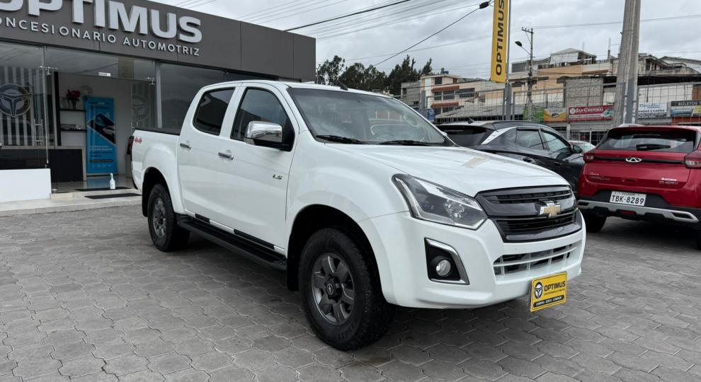 Chevrolet D-MAX CRDI FULL AC 2.5 CD 4X4 TM DIESEL 2022 Ambato