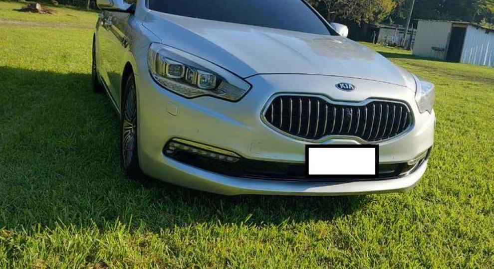 Kia Quoris 2014 Manta