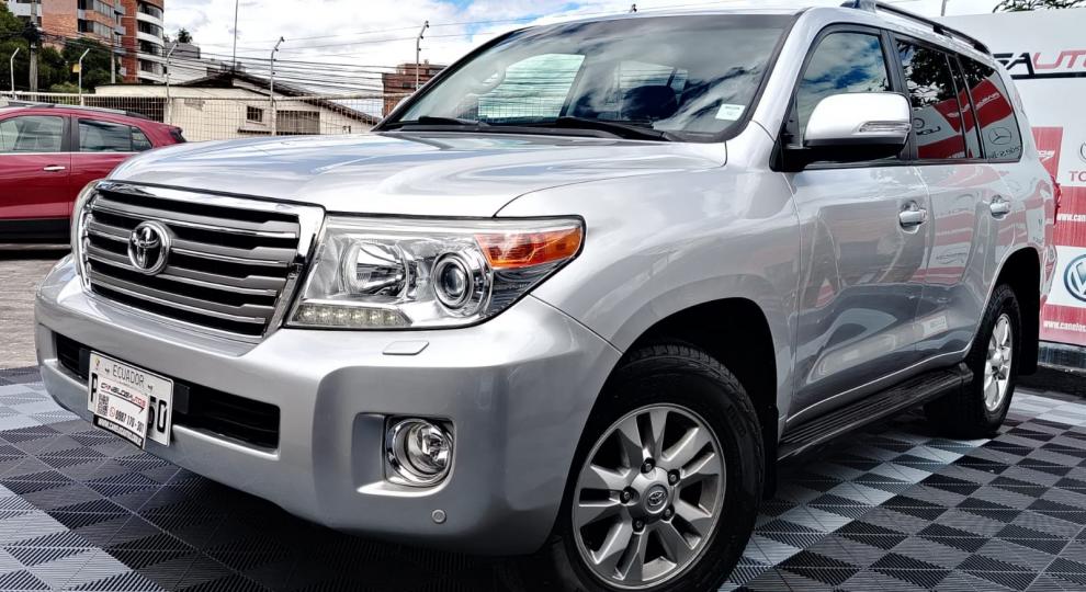Toyota Land Cruiser 200 2013 Quito