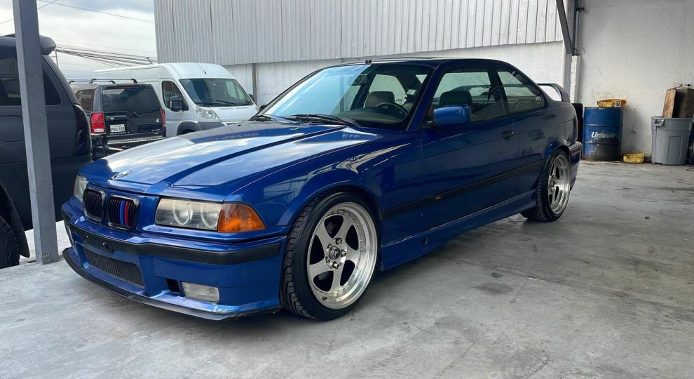 BMW 325i 1995 Quito