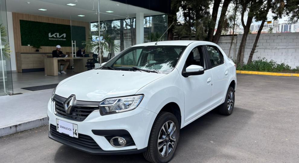 Renault LOGAN CROSS INTENS 2024 Quito
