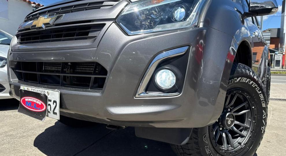 Chevrolet D-MAX CRDI FULL AC 3.0 CD 4X4 TM DIESEL 2019 Cuenca