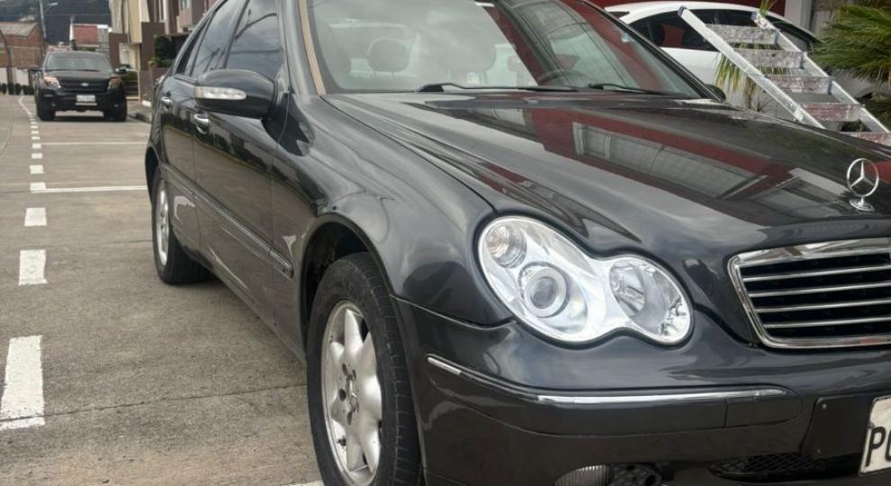 Mercedes Benz C200K Sport 2002 Cuenca