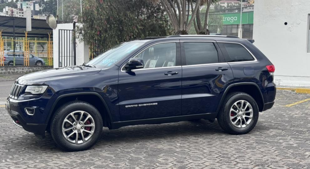 Jeep Grand Cherokee Laredo 2014 Quito