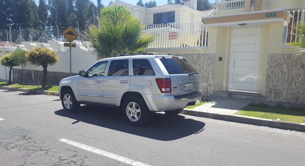 Jeep Grand Cherokee Limited 2005 Quito