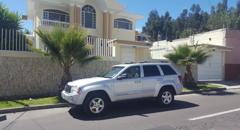 Jeep Grand Cherokee Limited 2005 Quito