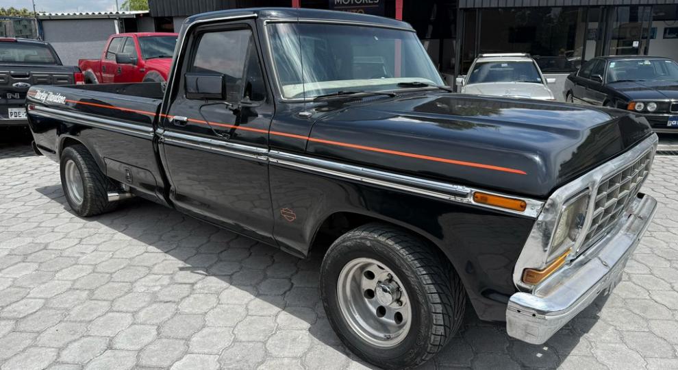 Ford F150 SC 4X2 1977 Quito