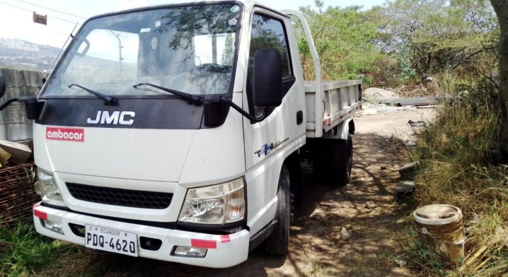 Ford F-700 2015 Quito