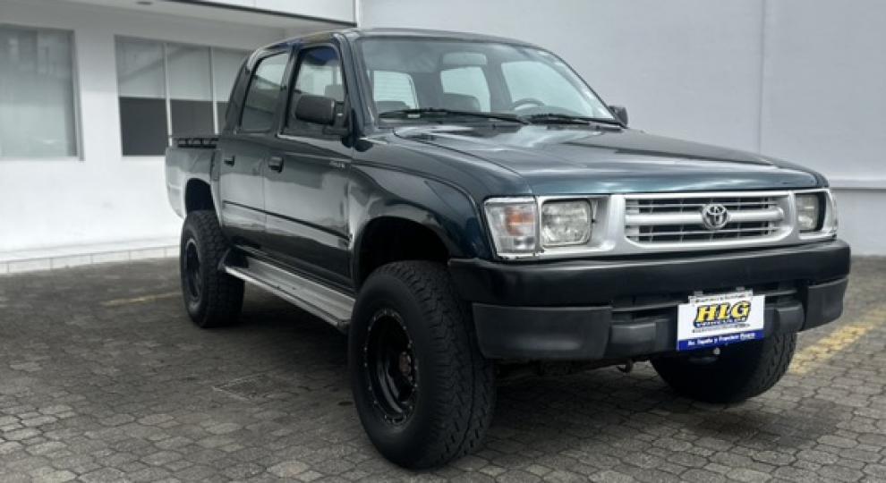 Toyota Hilux CD 4X4 2001 Cuenca