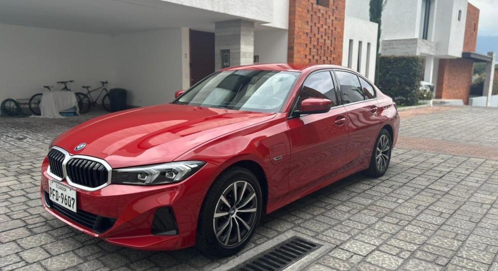 BMW 330e 2023 Quito