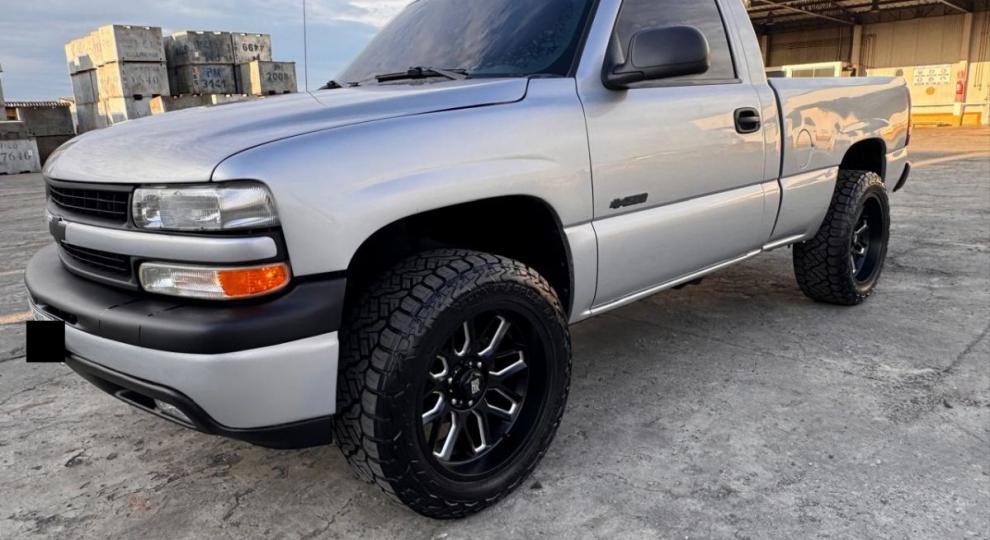 Chevrolet Silverado 2001 Manta