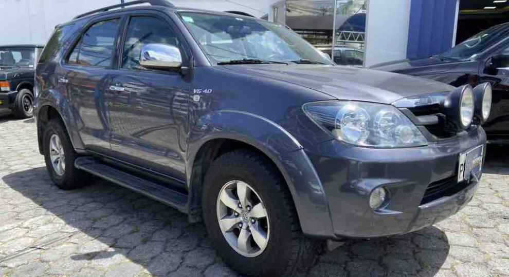 Toyota Fortuner 4.0 2008 Quito