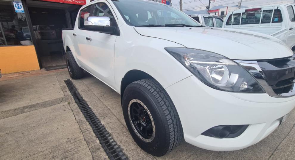 Mazda BT-50 CD 4x2 2021 Cuenca