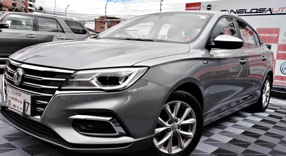 MG MG5 2021 Quito