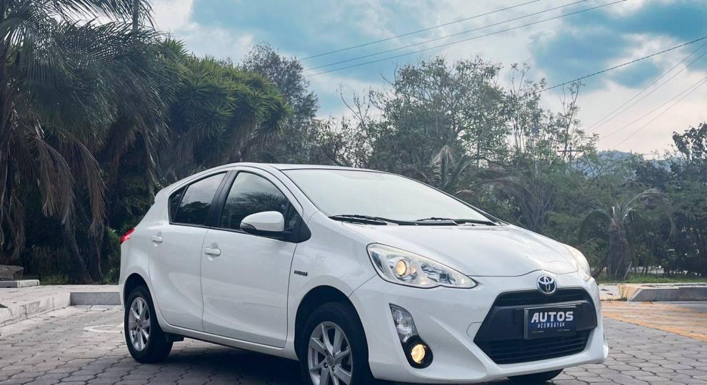 Toyota Prius C Sport 2015 Cumbayá