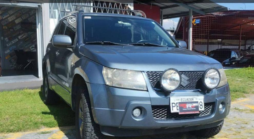 Suzuki Grand Vitara SZ 2.7 2008 Quito