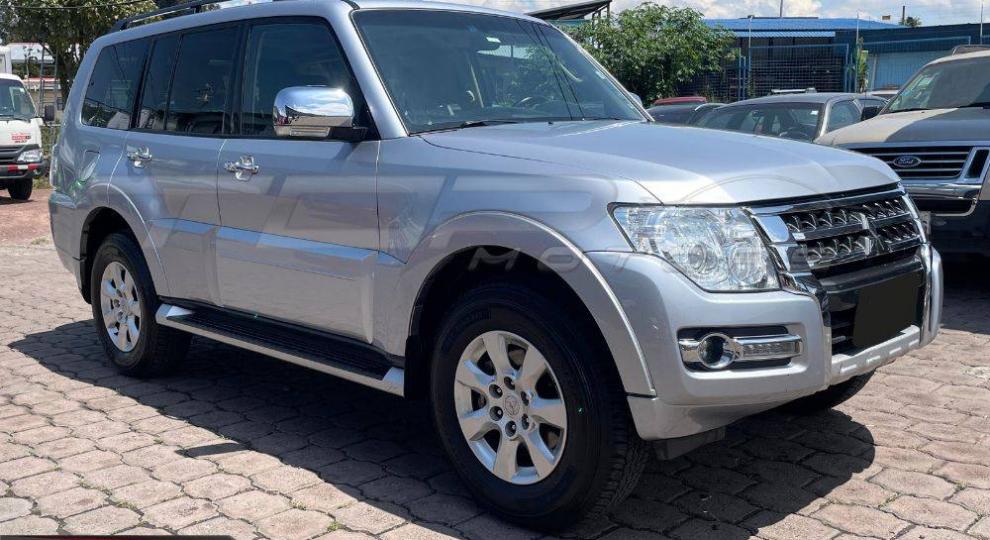 Mitsubishi Montero 5P 2015 Quito