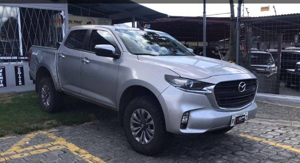 Mazda BT-50 CD 4x4 Diesel 2023 Quito