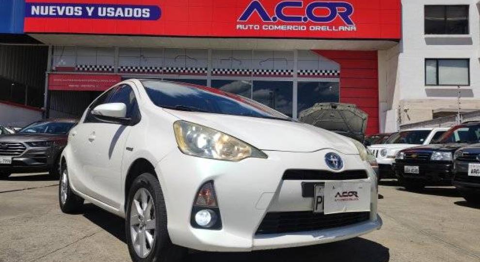 Toyota Prius C Sport 2013 Cuenca