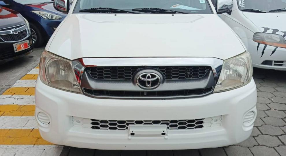 Toyota Hilux CD 4x2 2011 Manta