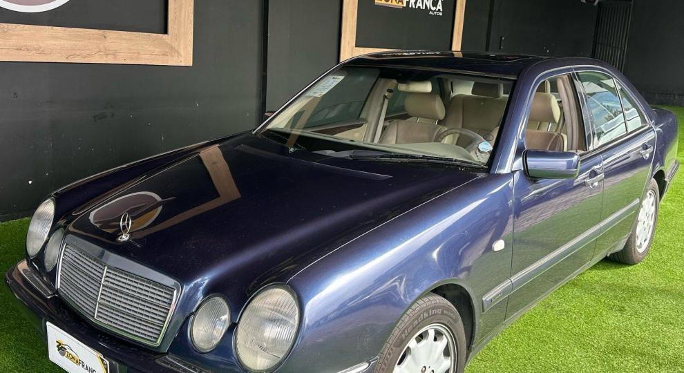 Mercedes Benz E320 1999 Quito