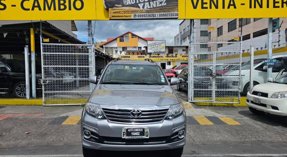 Toyota Fortuner 4.0 2015 Quito