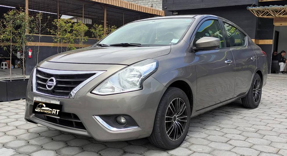 Nissan Versa 2018 Quito