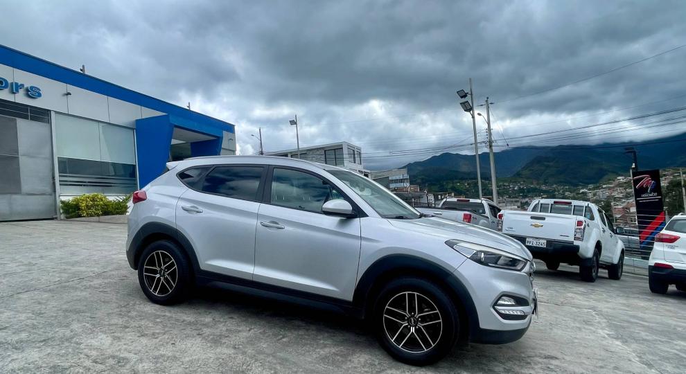 Hyundai TUCSON TL 2018 Loja