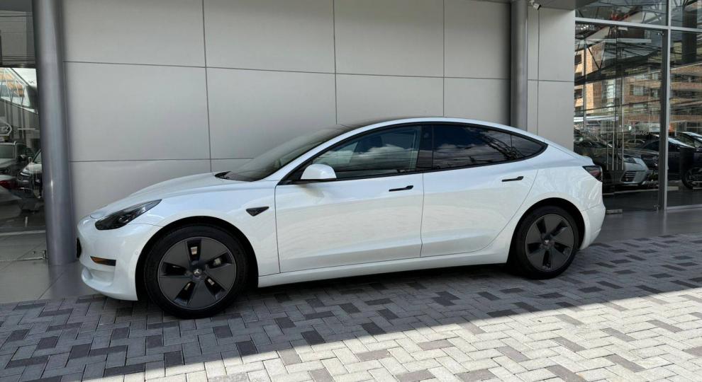 Tesla Model 3 2022 Quito