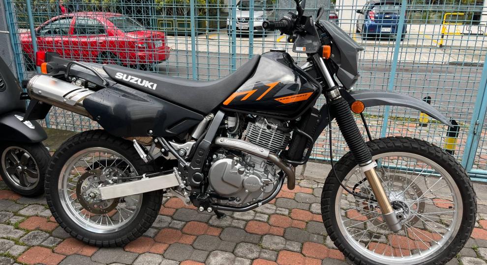 Suzuki DR 650 2024 Quito