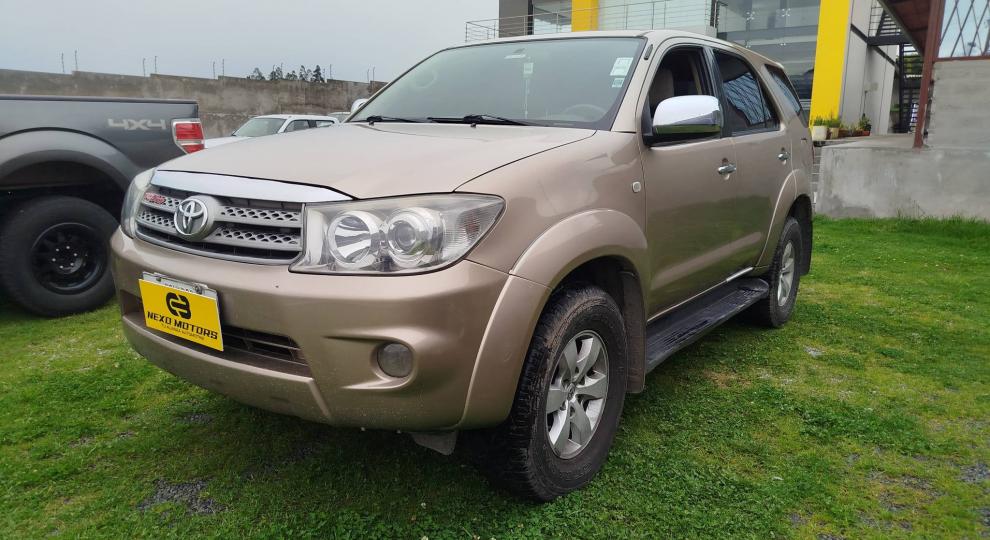 Toyota Fortuner 2.7 2011 Atuntaqui