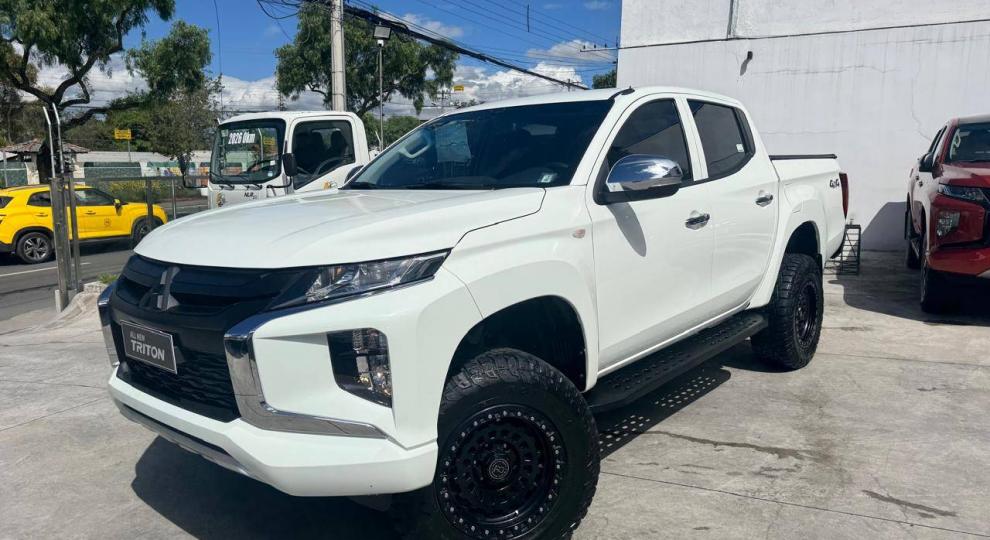 Mitsubishi L200 HIRIDER 2024 Cuenca