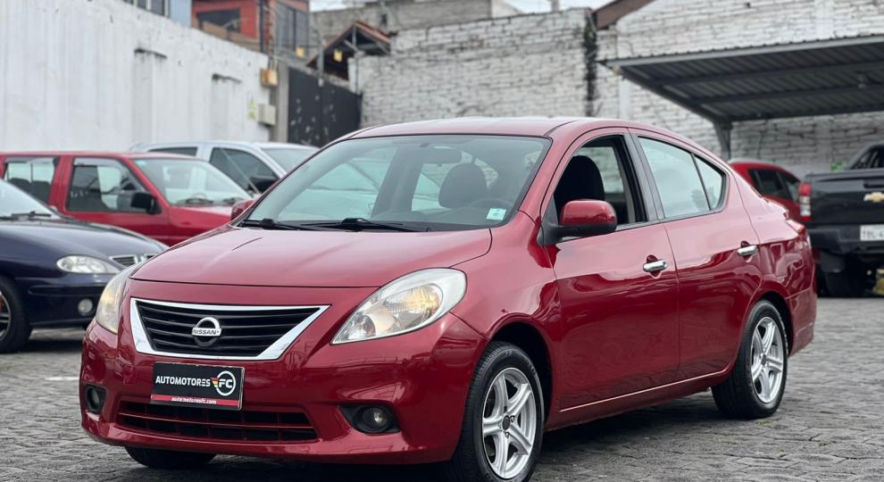 Nissan Versa 2014 Ambato