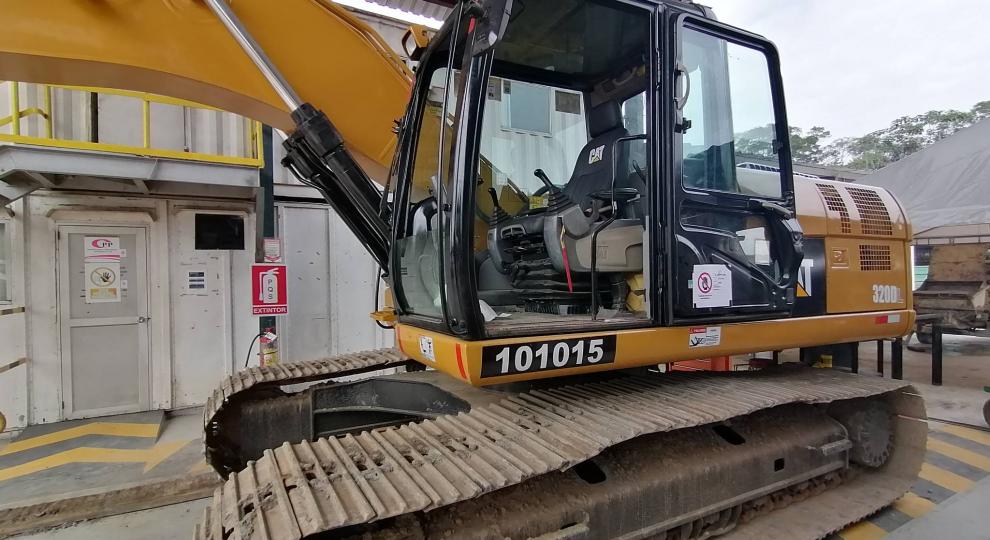 Caterpillar 320 DL 2011 Shushufindi