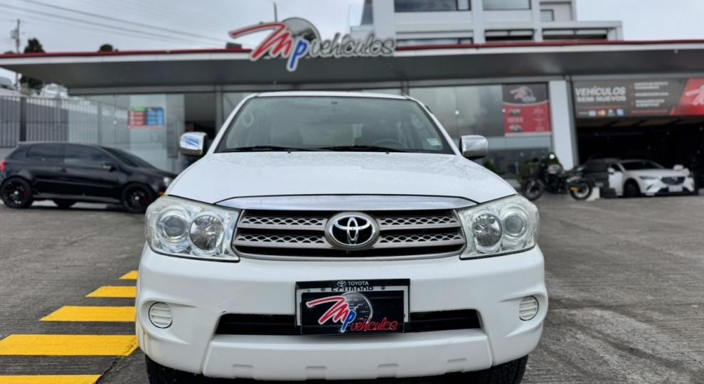 Toyota Fortuner 2011 Loja