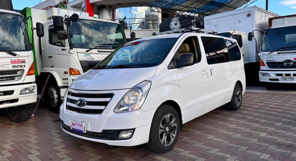 Hyundai H1 12 pasajeros 2017 Ambato