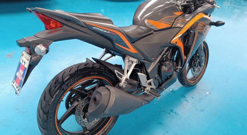 Honda CBR-250R 2020 Quito