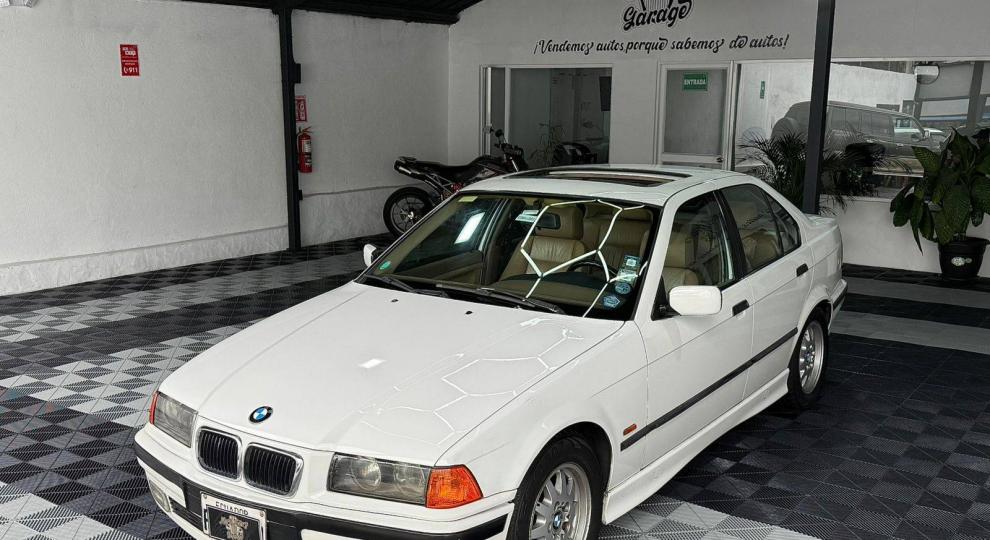 BMW 328i 1997 Quito