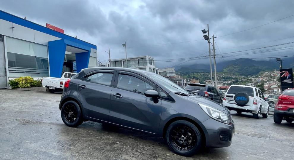 Kia Rio R 2014 Loja