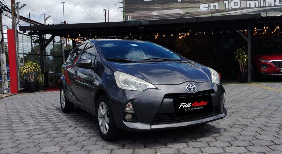 Toyota Prius Hybrido 2013 Quito