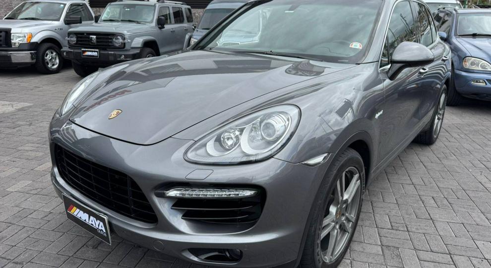 Porsche Cayenne 2011 Ambato