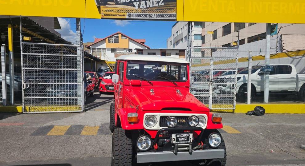 Toyota Land Cruiser FJ40 1981 Quito