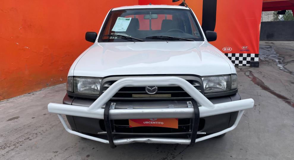 Mazda B2200 CD 2002 Ambato