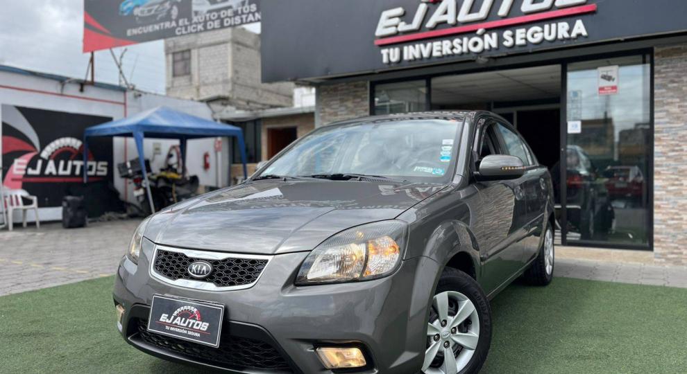 Kia RIO EX 2011 Quito