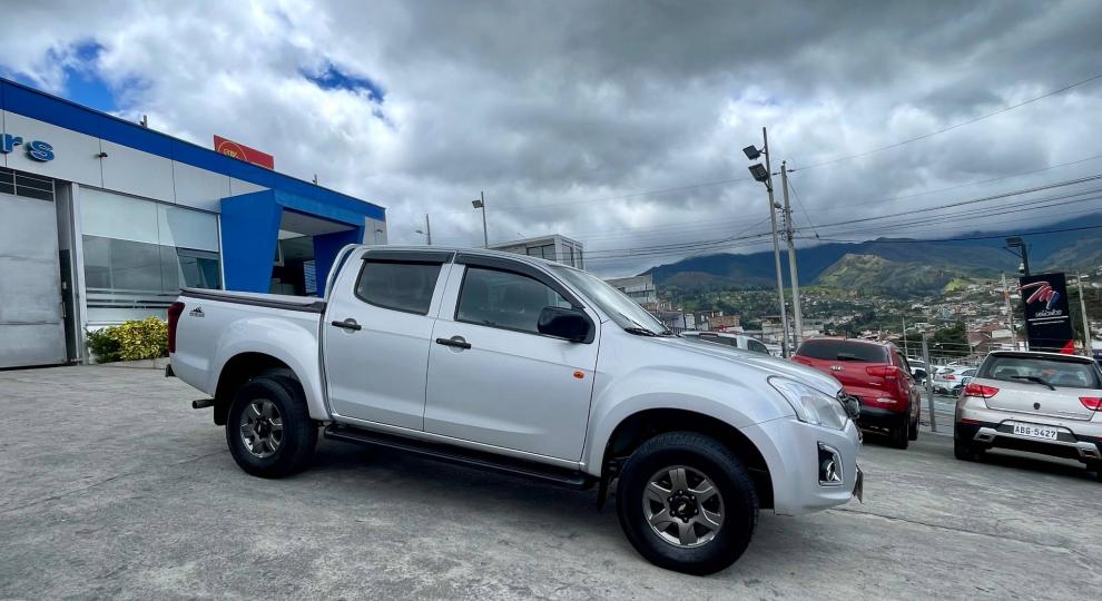 Chevrolet D-MAX CRDI 2.5 CD 4X2 TM DIESEL 2023 Loja