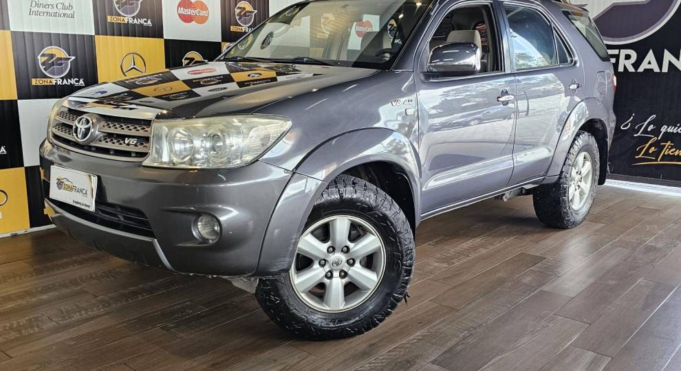 Toyota Fortuner 4.0 2012 Quito