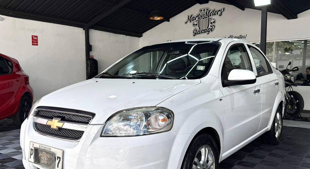 Chevrolet Aveo Emotion 2017 Quito