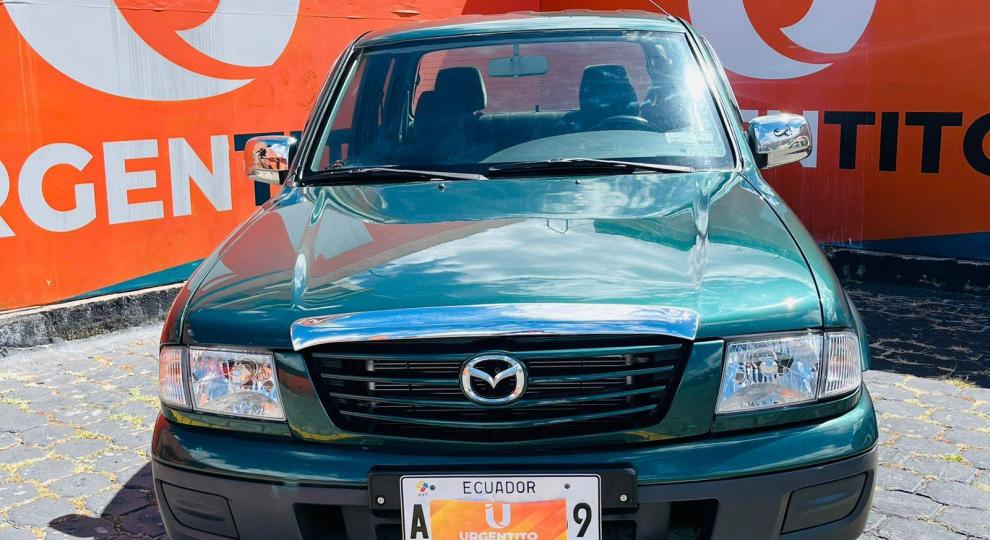 Mazda B2600 CD 2006 Quito