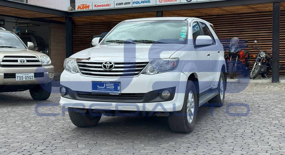 Toyota Fortuner 2.7 2015 Cuenca